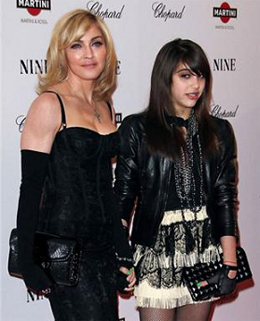 Мадонна с дочерью